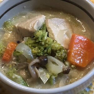 塩麹と味噌が隠し味☆チキンと野菜のクリーム煮